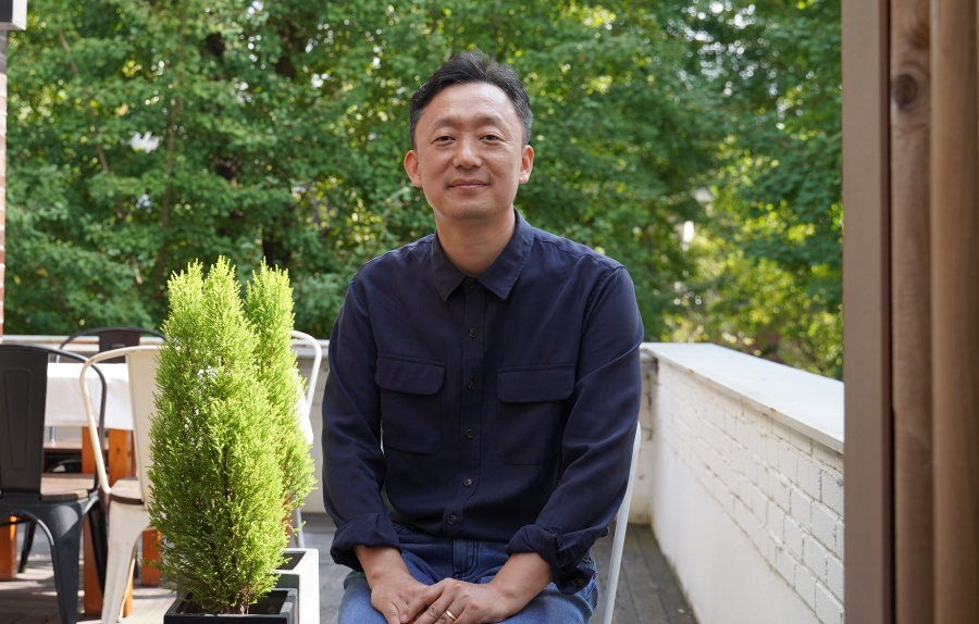 소 치고 글 배우는 68살 산골 선녀님…감독이 "보물을 건졌다" 한 까닭[인터뷰S]