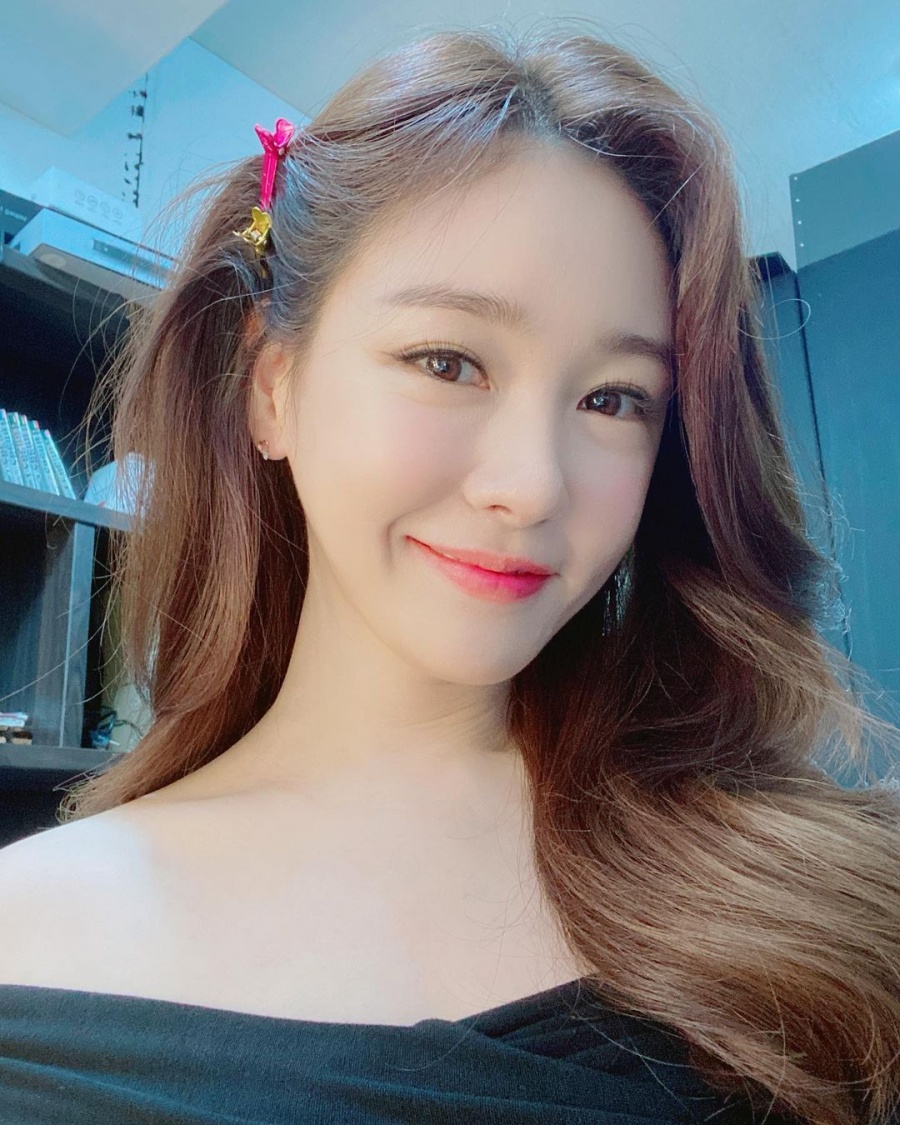 '40세' 공서영, 자기 스스로 이쁘다는 공주님…팽팽한 피부가 자기애 높을 만해