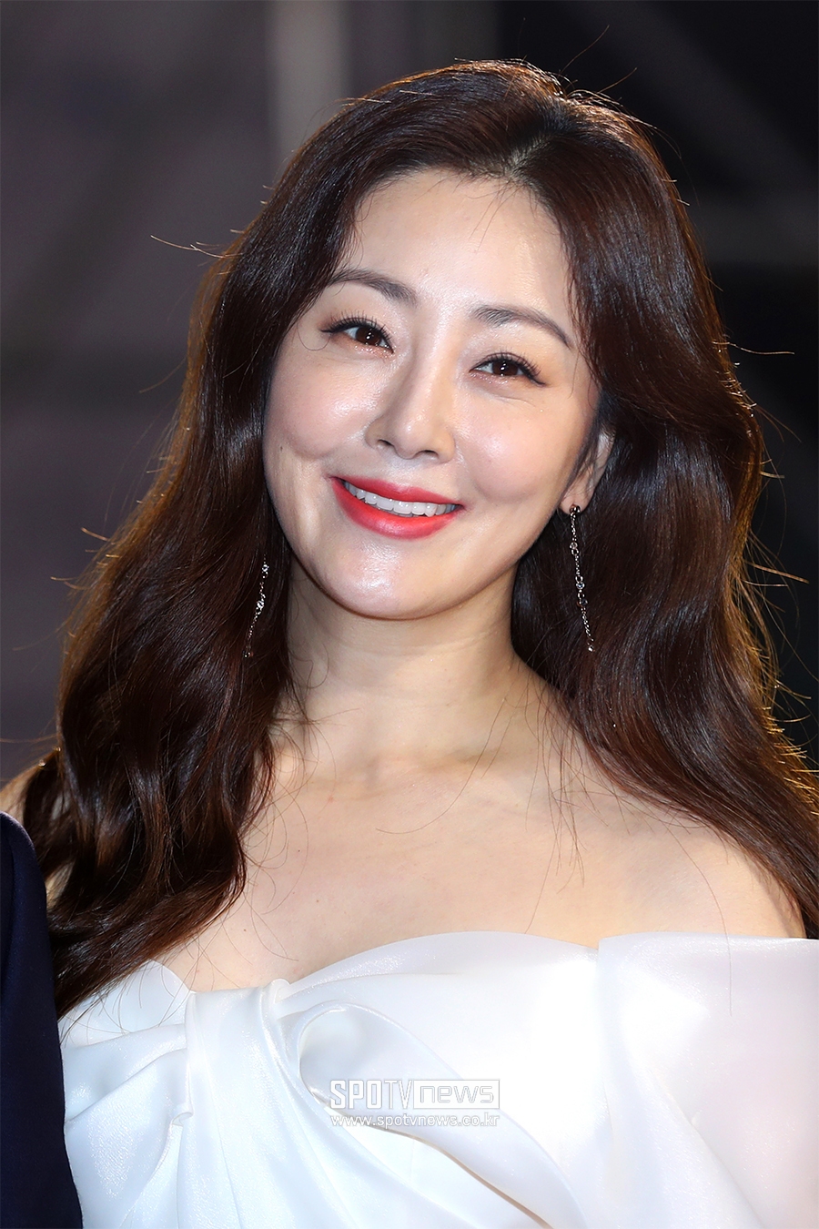 [포토S] 오나라, 강릉 밝히는 미모