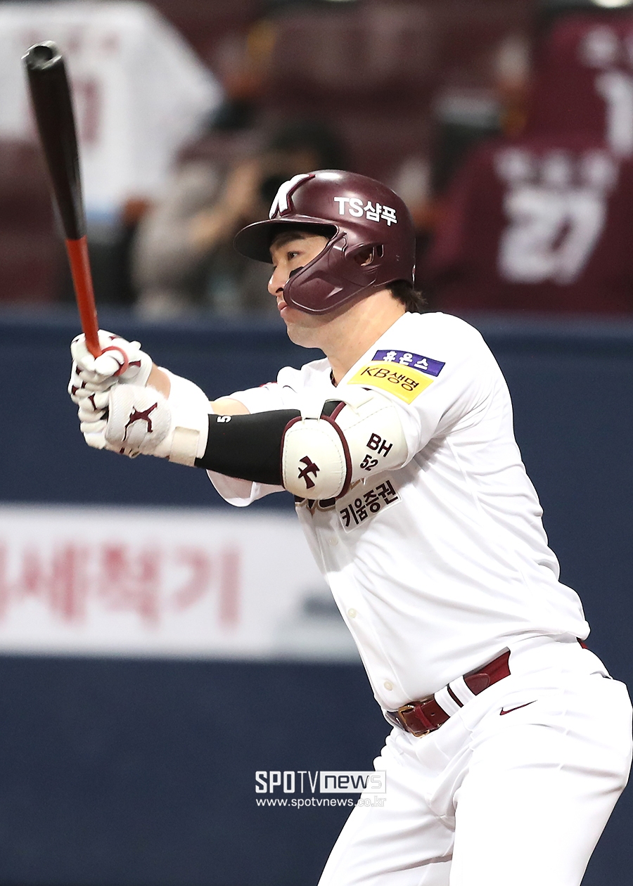 [포토S] 박병호, 몽고메리 상대로 적시타