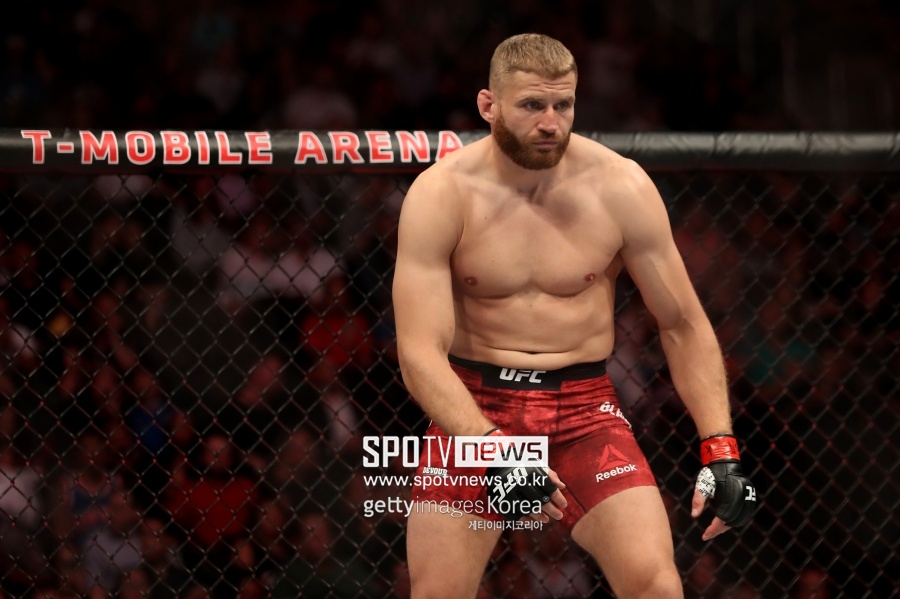 [UFC] 42살 백전노장 만난 블라코비치…'아부다비 혈투' 예고