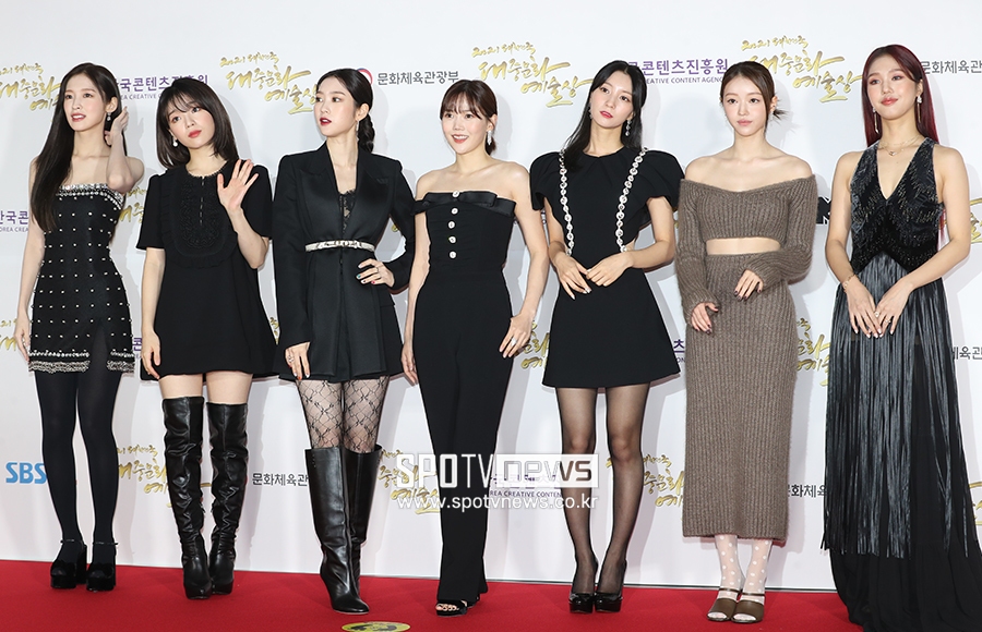 [포토S] 오마이걸, '많이 성숙해졌죠?'