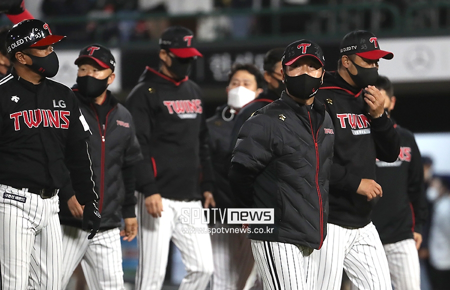 [포토S] 류지현 감독, 정규 시즌 3위로 마무리