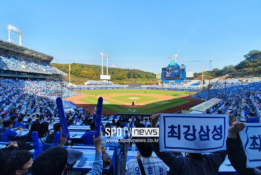 [포토S] 삼성-KT 1위 결정전, 뜨거운 열기의 라팍