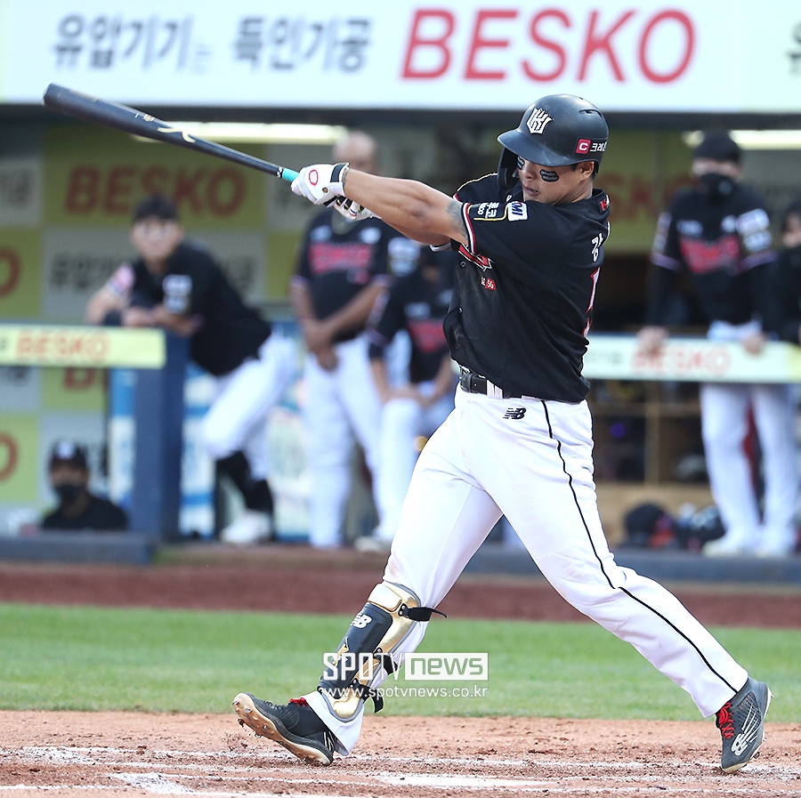 [포토S] 강백호, 정규리그 우승 향한 선취 적시타!