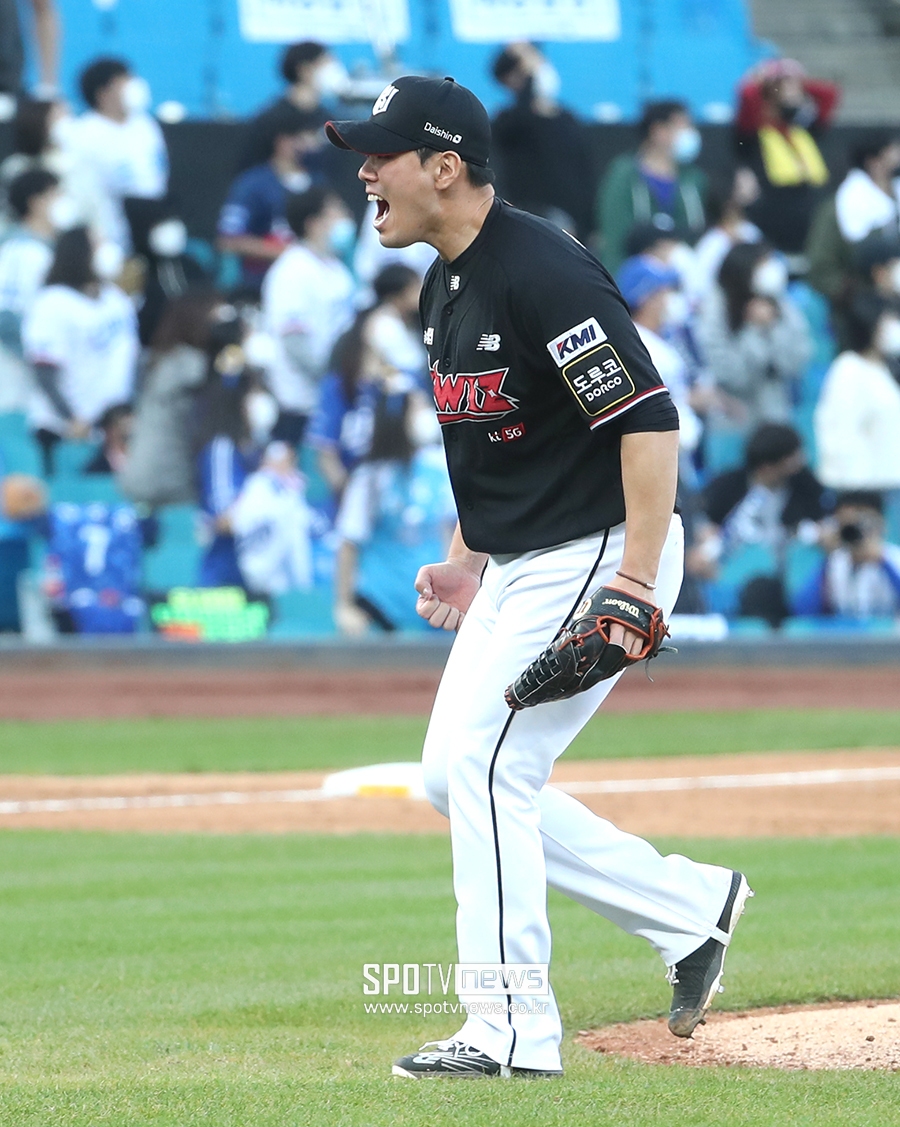 [포토S] 우승 포효하는 김재윤