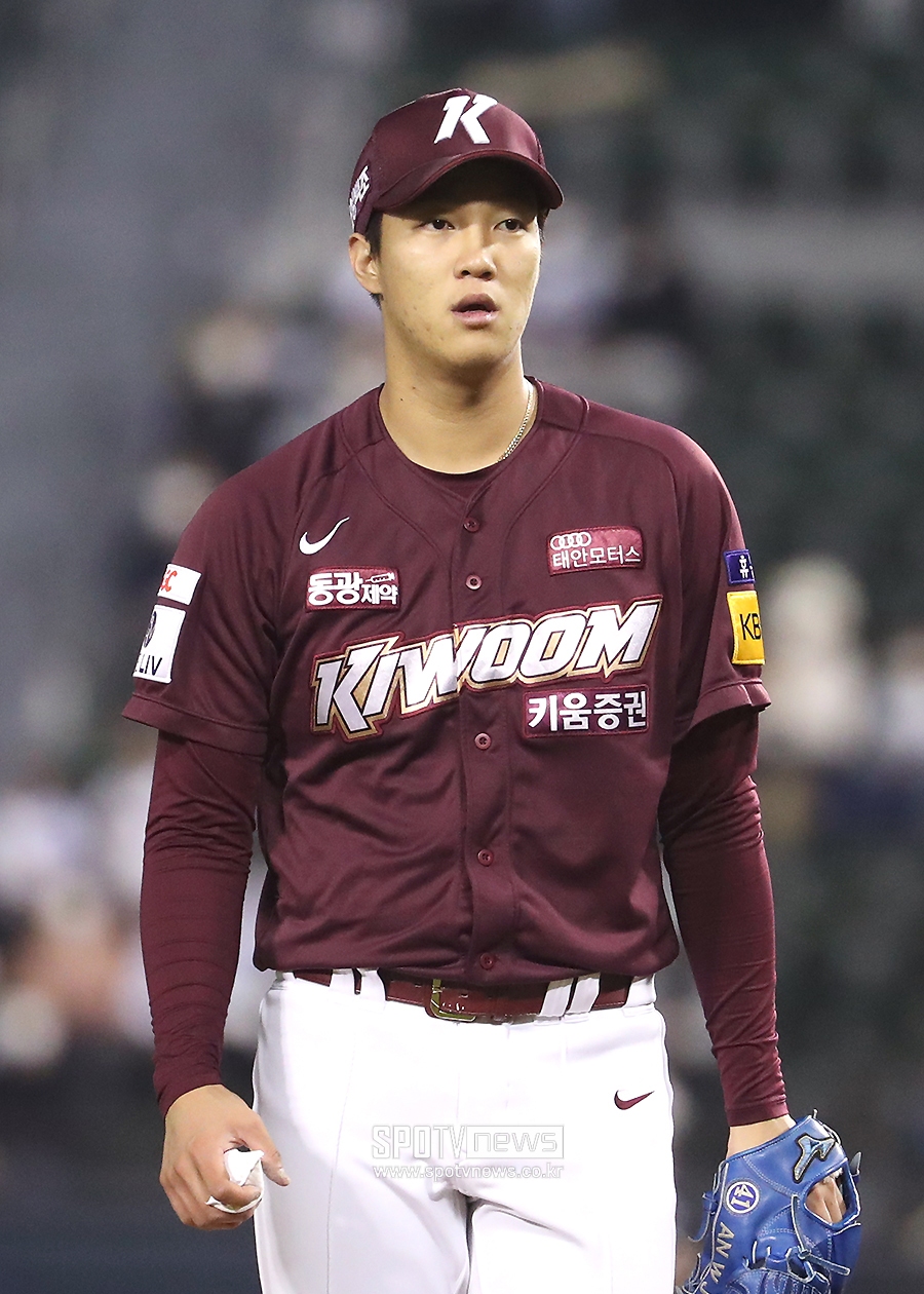 [포토S] 안우진, 3회까지 무실점 호투