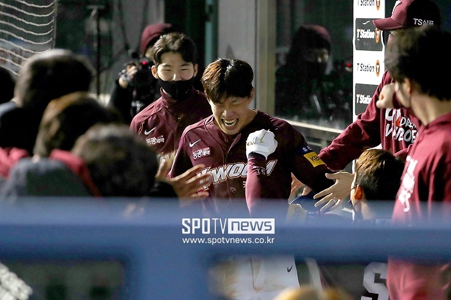 [포토S] 송성문, ' 우리가 앞서간다!'