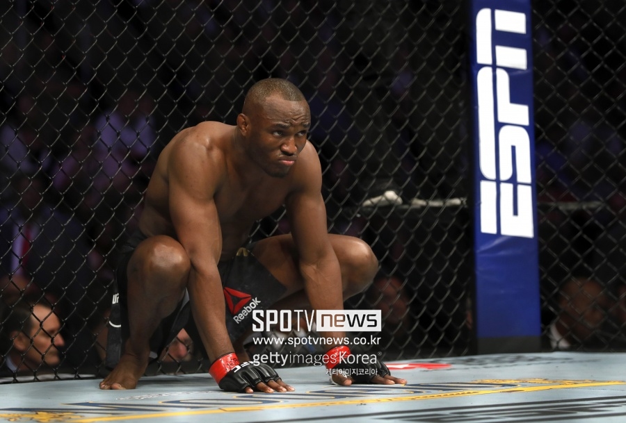 [UFC] 더블 타이틀전에 개이치까지…UFC 268 개봉박두