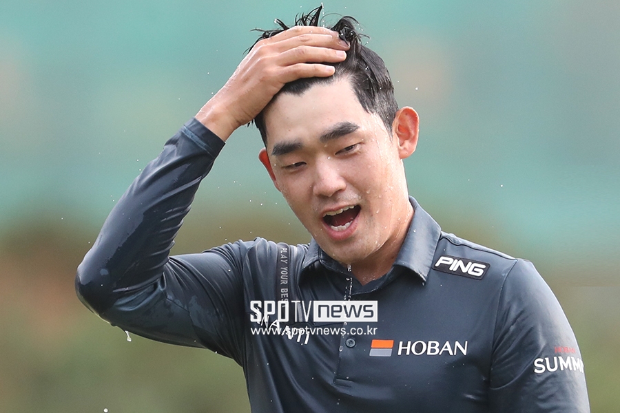 [포토S] 김비오, '우승 물맛 좋다!'