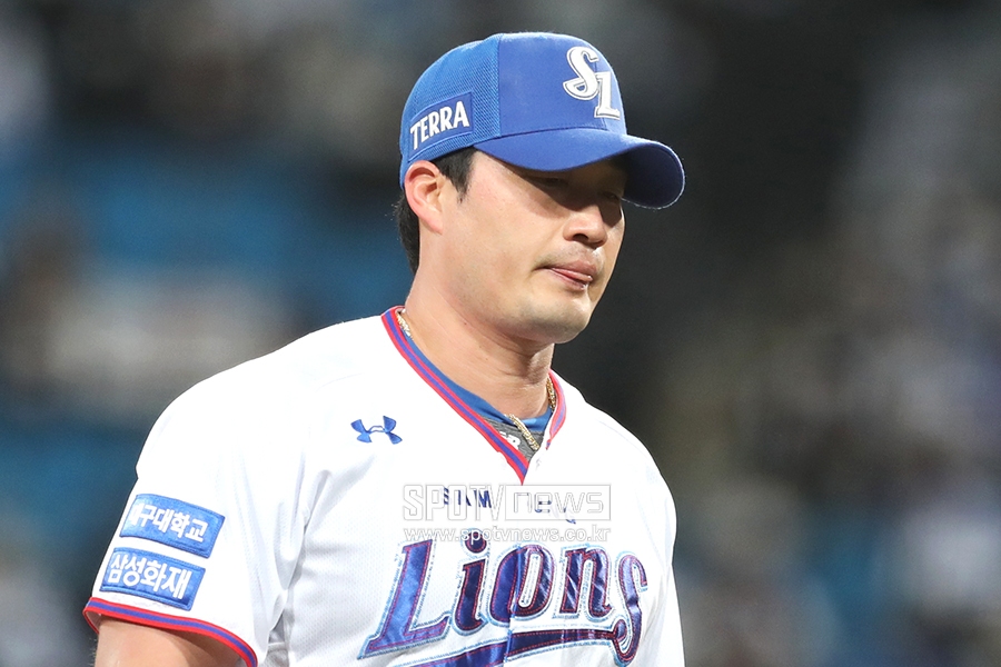 [포토S] '2실점' 오승환, '끝판왕 체면이..'