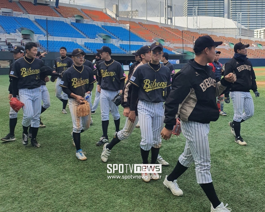 이번엔 비봉고 ‘언더독 반란’…부산고마저 꺾고 봉황대기 8강행 승승장구