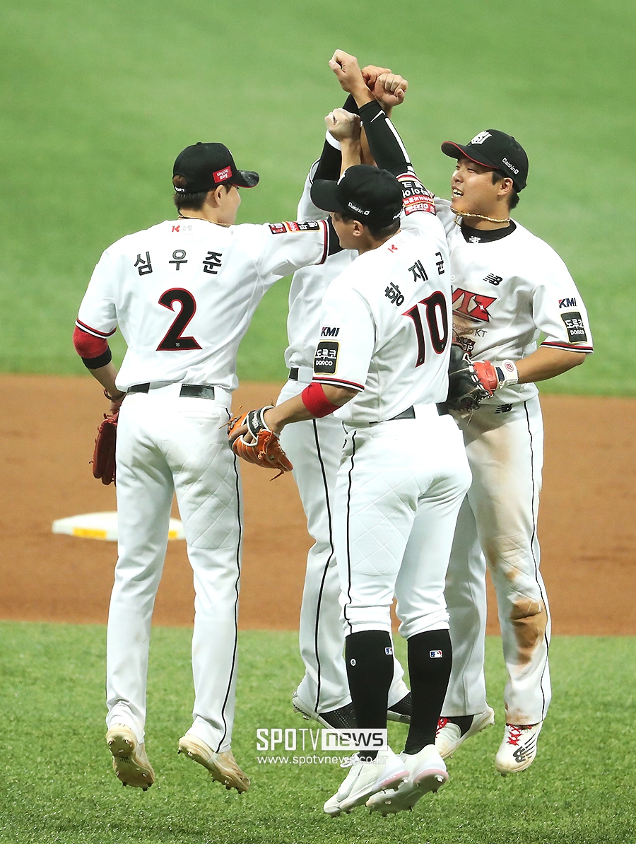 [포토S] KT, 두산 꺾고 한국시리즈 1차전 승리!
