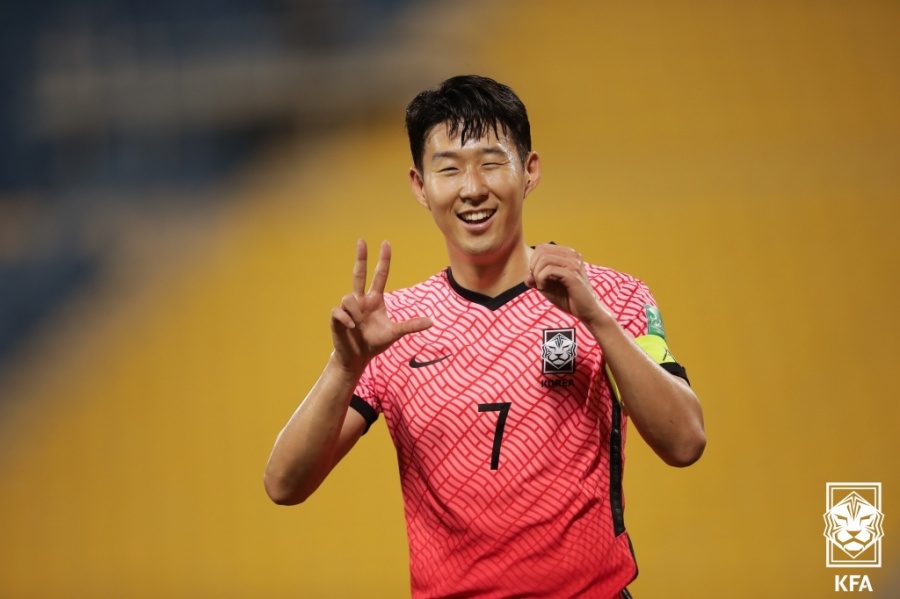 [A매치 REVIEW] '손흥민 A매치 30호골' 한국, 이라크에 3-0 완승…월드컵 본선 파란불