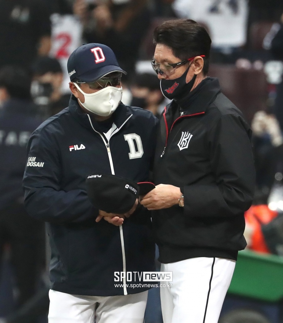 “농담만 나눴습니다” KS 앞두고 마주한 사령탑들…무슨 이야기를 했을까