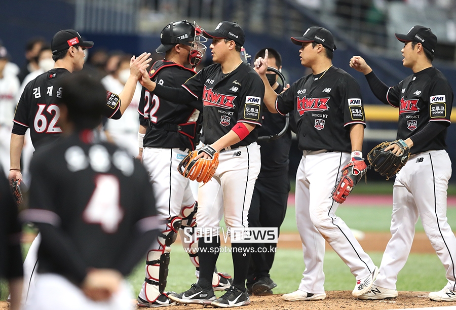[포토S] KT, 한국시리즈 3연승 질주!