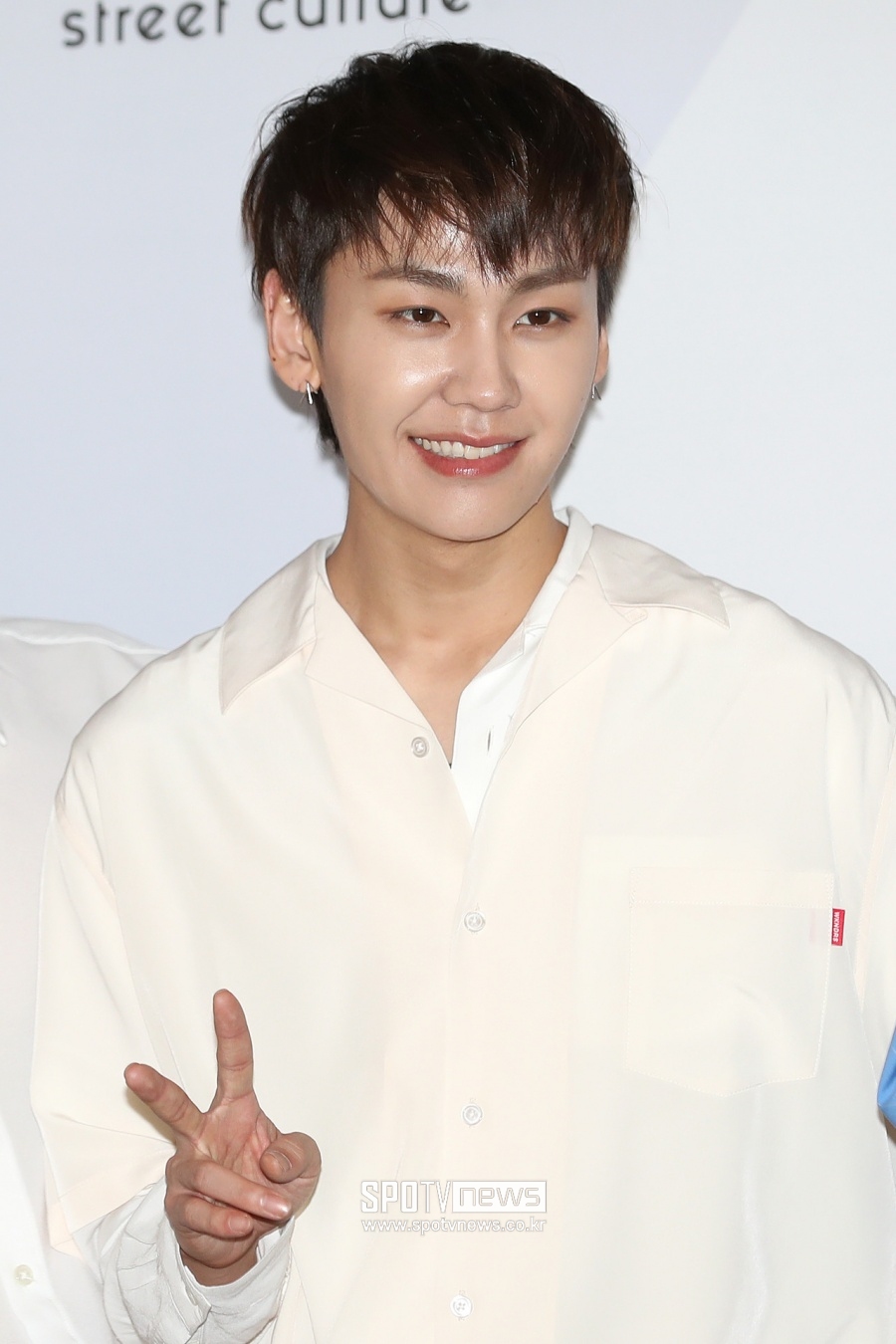 '前비투비' 정일훈, 대마 상습 흡연 항소심…87차례 반성문 '눈물 호소'