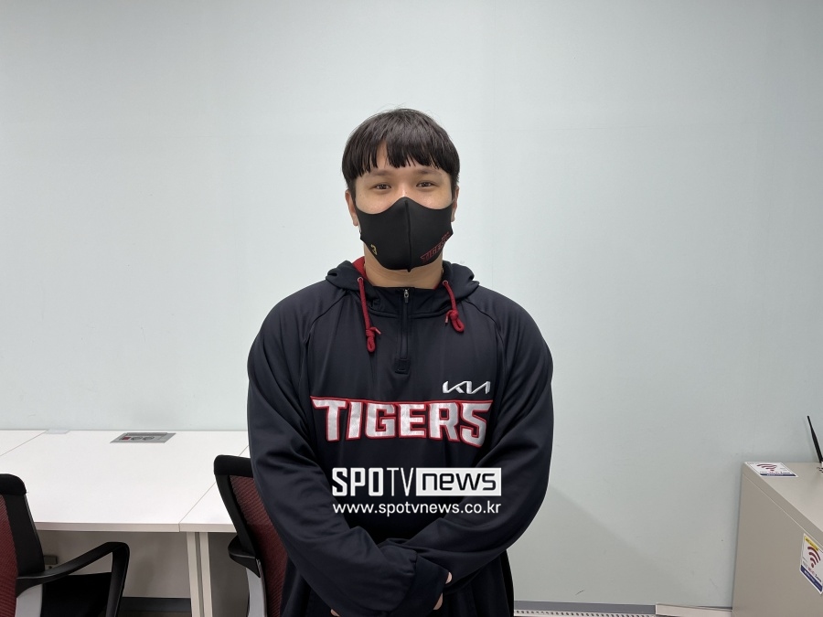 [인터뷰] 3할 시즌에도 팀 9위… 김선빈 "최고령 되고 책임감 느꼈다"