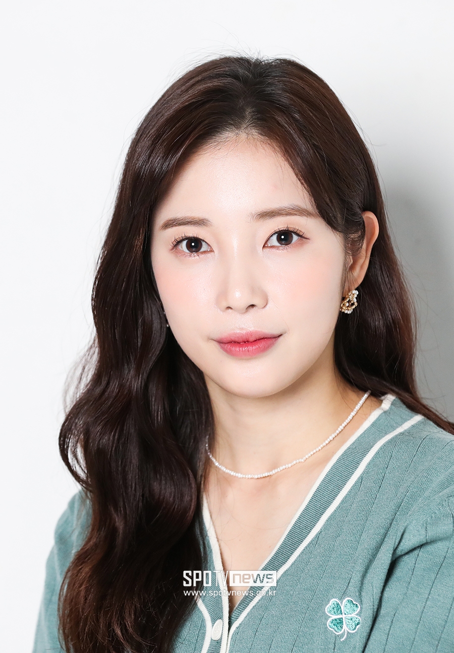 [단독]윤채경 "에이프릴 왕따 논란에 마음고생…잘 마무리됐으면"(인터뷰③)