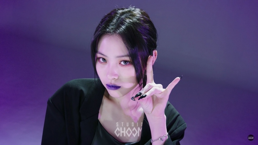 있지 류진, M2 '스튜디오 춤' 퍼포먼스 영상 공개 사흘만에 500만뷰 돌파