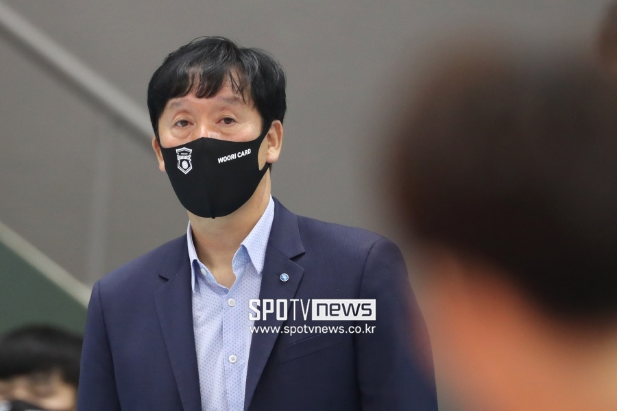 "마비가 왔다는데 어쩌겠나" 주전 세터 잃은 패장의 아쉬움