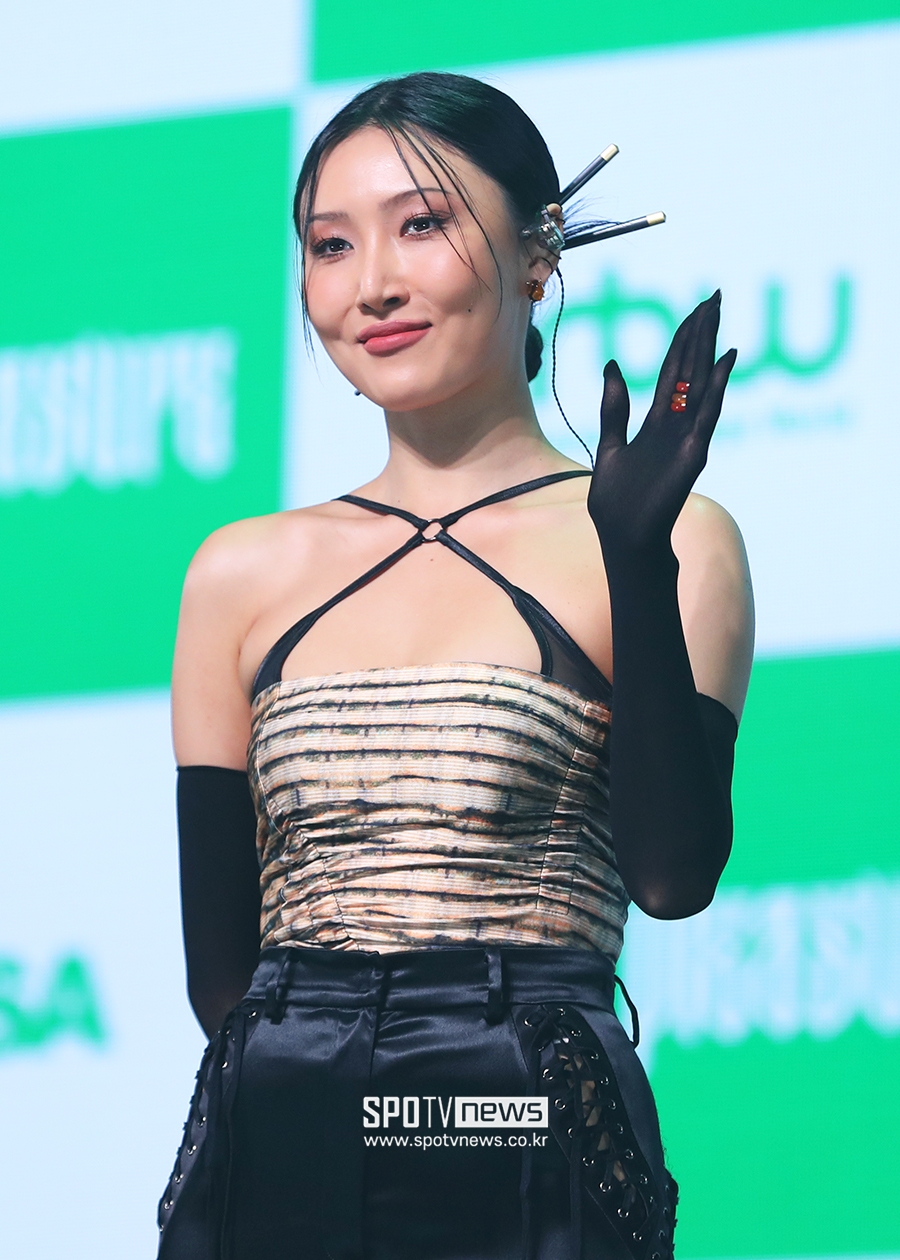 화사 "공백기는 성장 이루는 시기, 쓰라림 느끼고 방황 많이 했다"