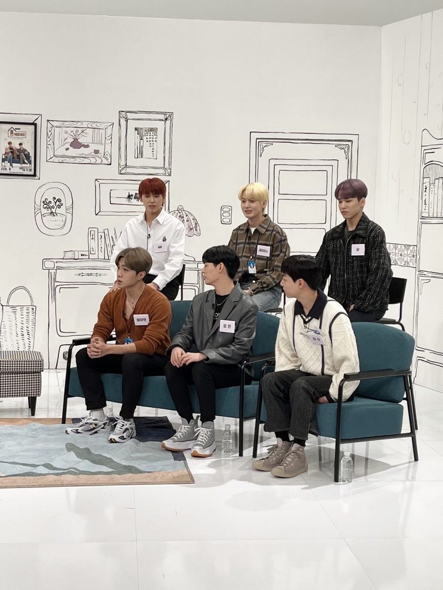 '아돌라스쿨' 온앤오프 제이어스 "MK, '오징어게임' 달고나 핥기 원조라고"