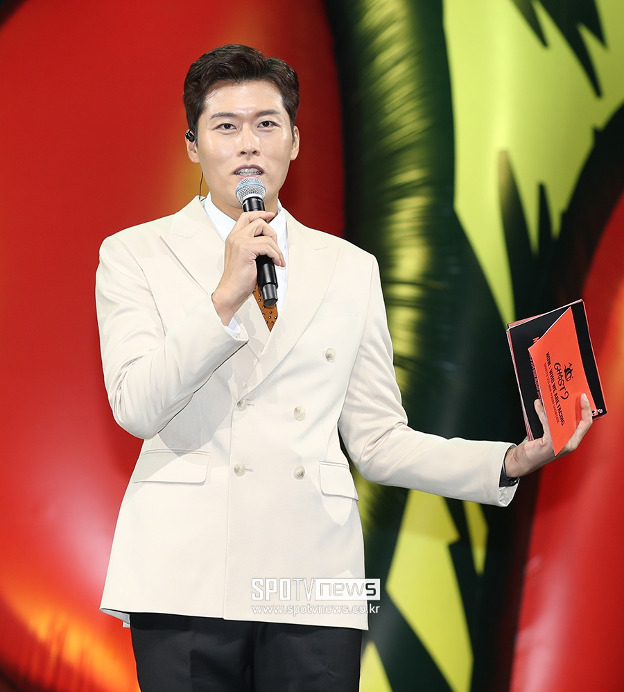 [포토S] 김일중, 고스트나인 쇼케이스 MC