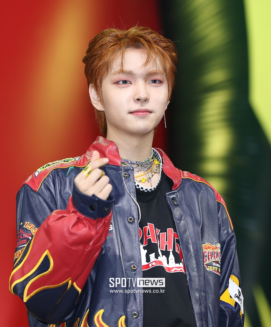 [포토S] 고스트나인 이강성, 애교 하트