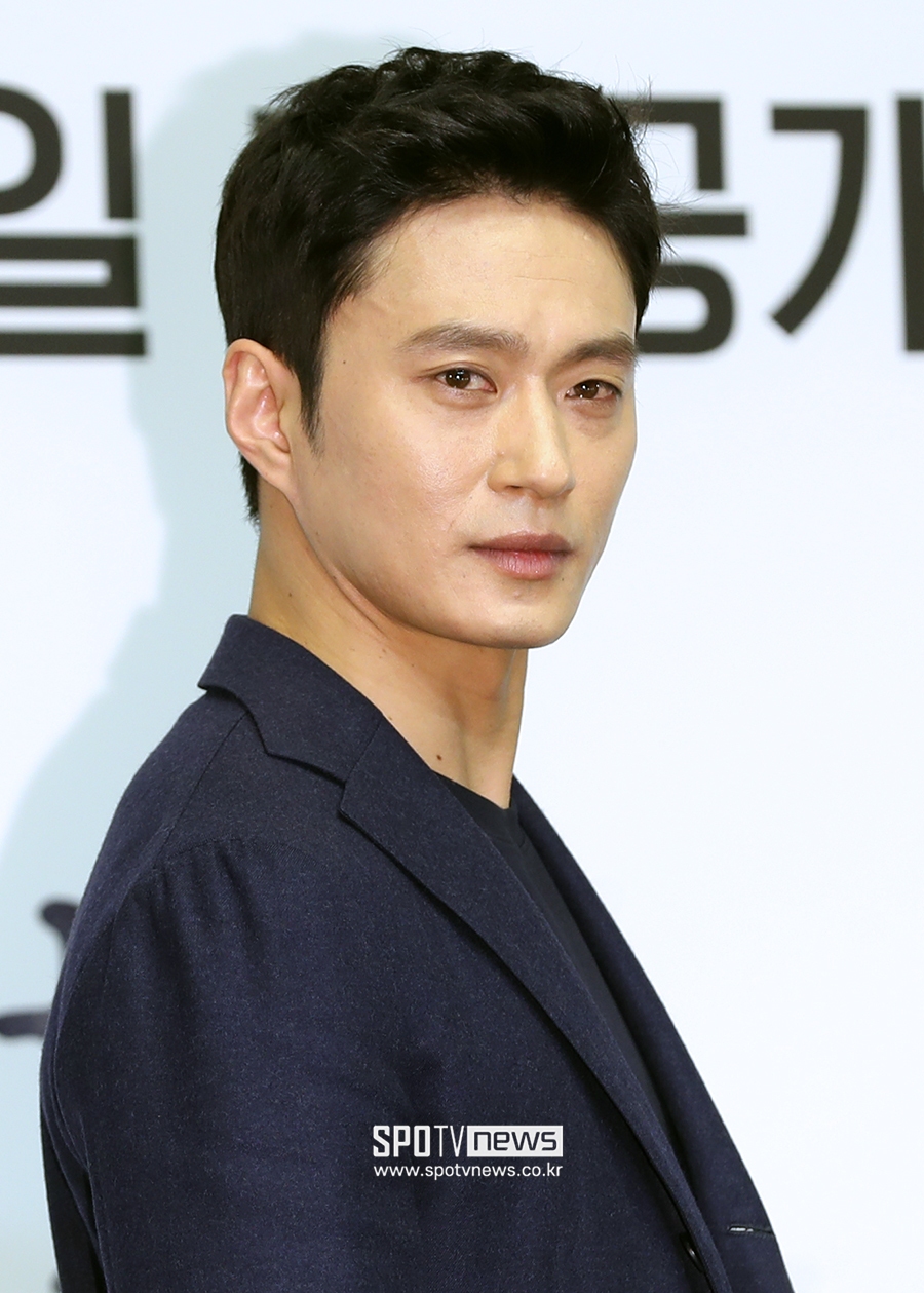 [포토S] 김성규, 촉촉한 눈빛