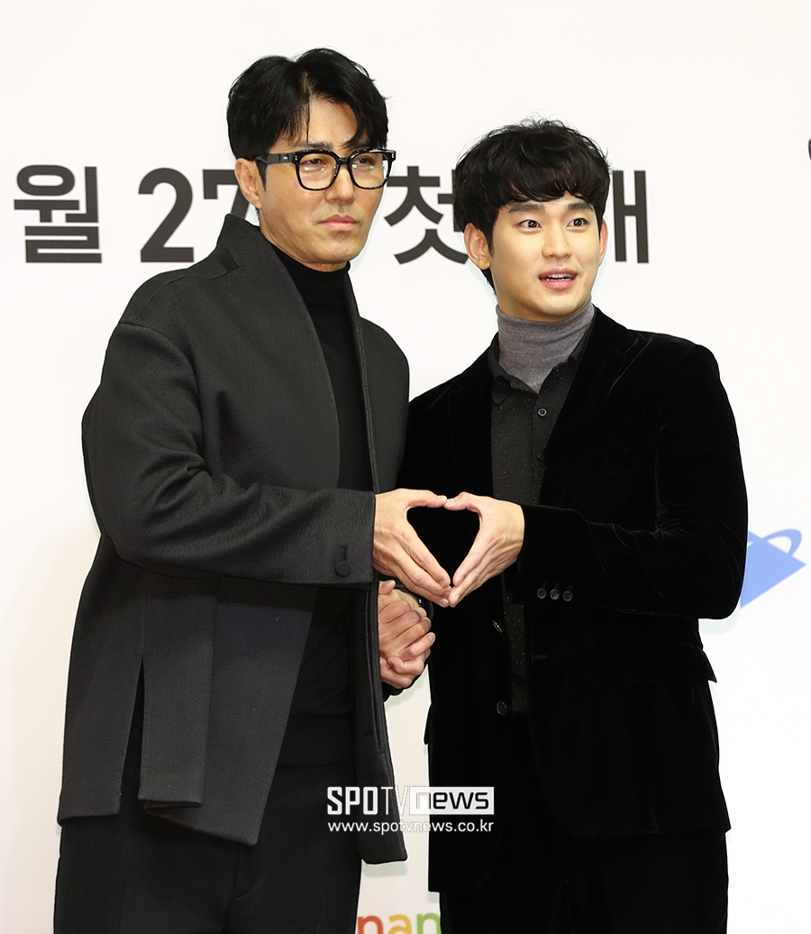 [포토S] 차승원-김수현, 유쾌한 하트 만들기