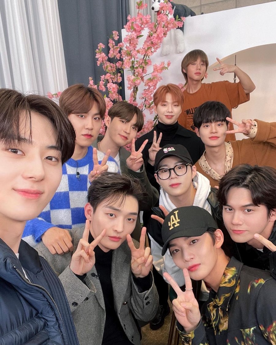 워너원, 오랜만에 만난 10명 완전체…라이관린만 없네