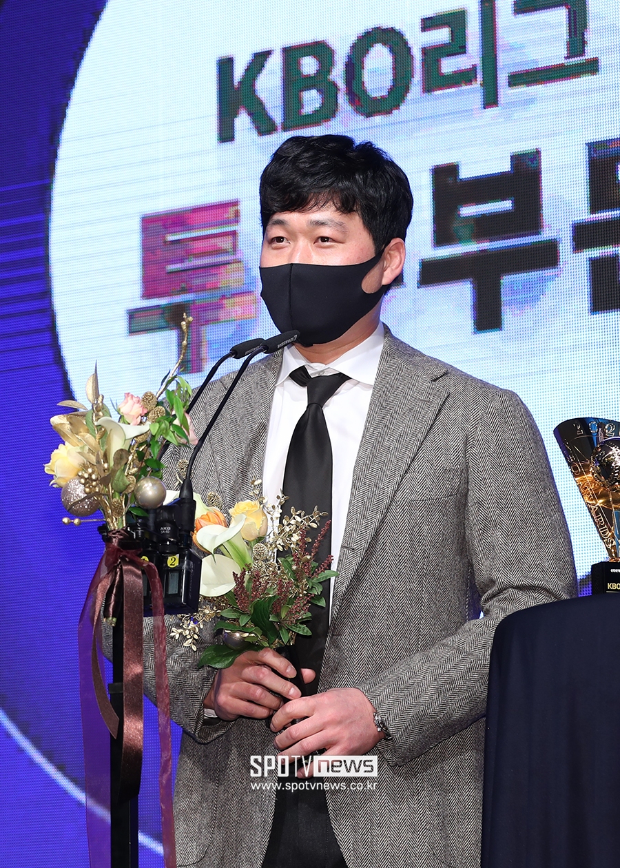 [포토S] 오승환, KBO 세이브상 수상