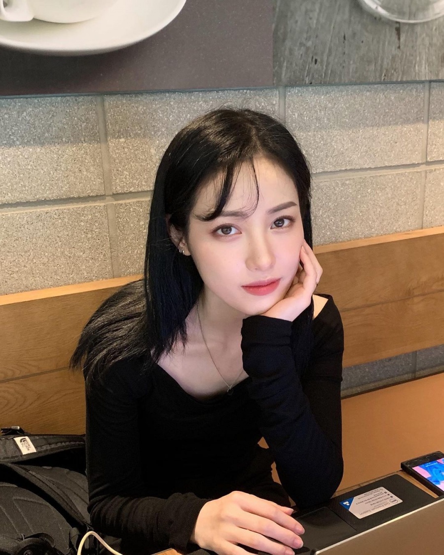 웜톤‧쿨톤이 뭣이 중헌디…유깻잎, ○○ 착각 시절 '여친짤' 공개