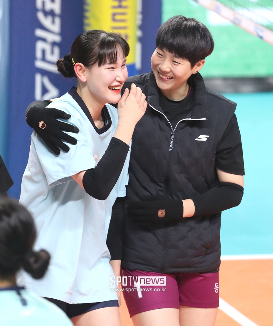 [포토S] 이소영, '우리 혜진이 잘 지냈어?'