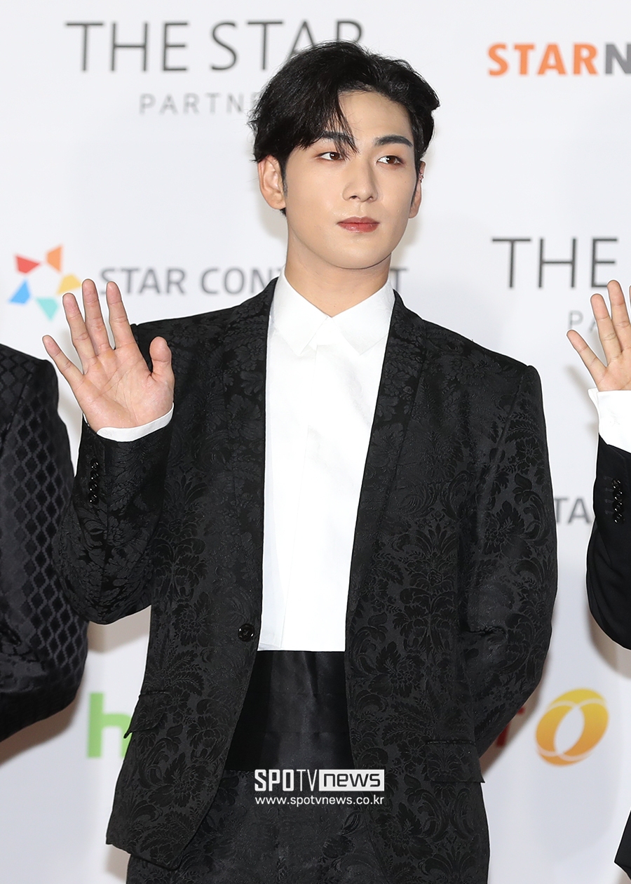 [포토S] 뉴이스트 백호, 섹시 산적