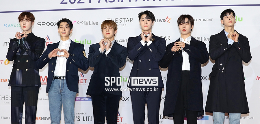 [포토S] 아스트로, 하트 뿅뿅