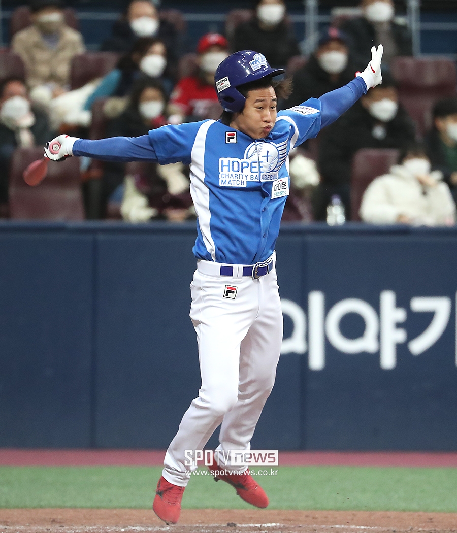 [포토S] 박찬호, 양준혁 만세 타법!