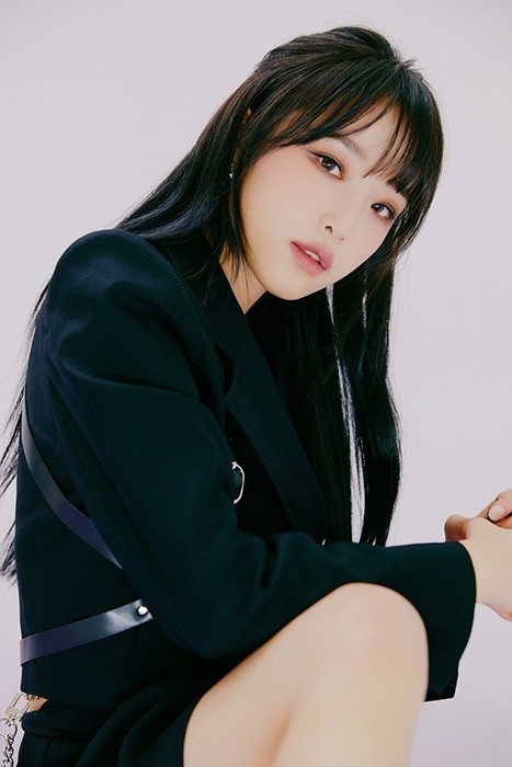 최예나, '재벌회장이 뒤 봐줬다' 루머에…"무관용 법적 대응"[전문]