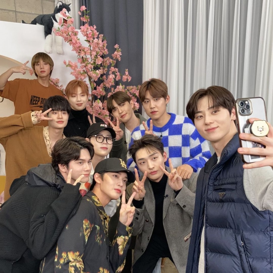 [단독]'재결합' 워너원, '2021 MAMA'서 '뷰티풀' 새 버전 무대 공개