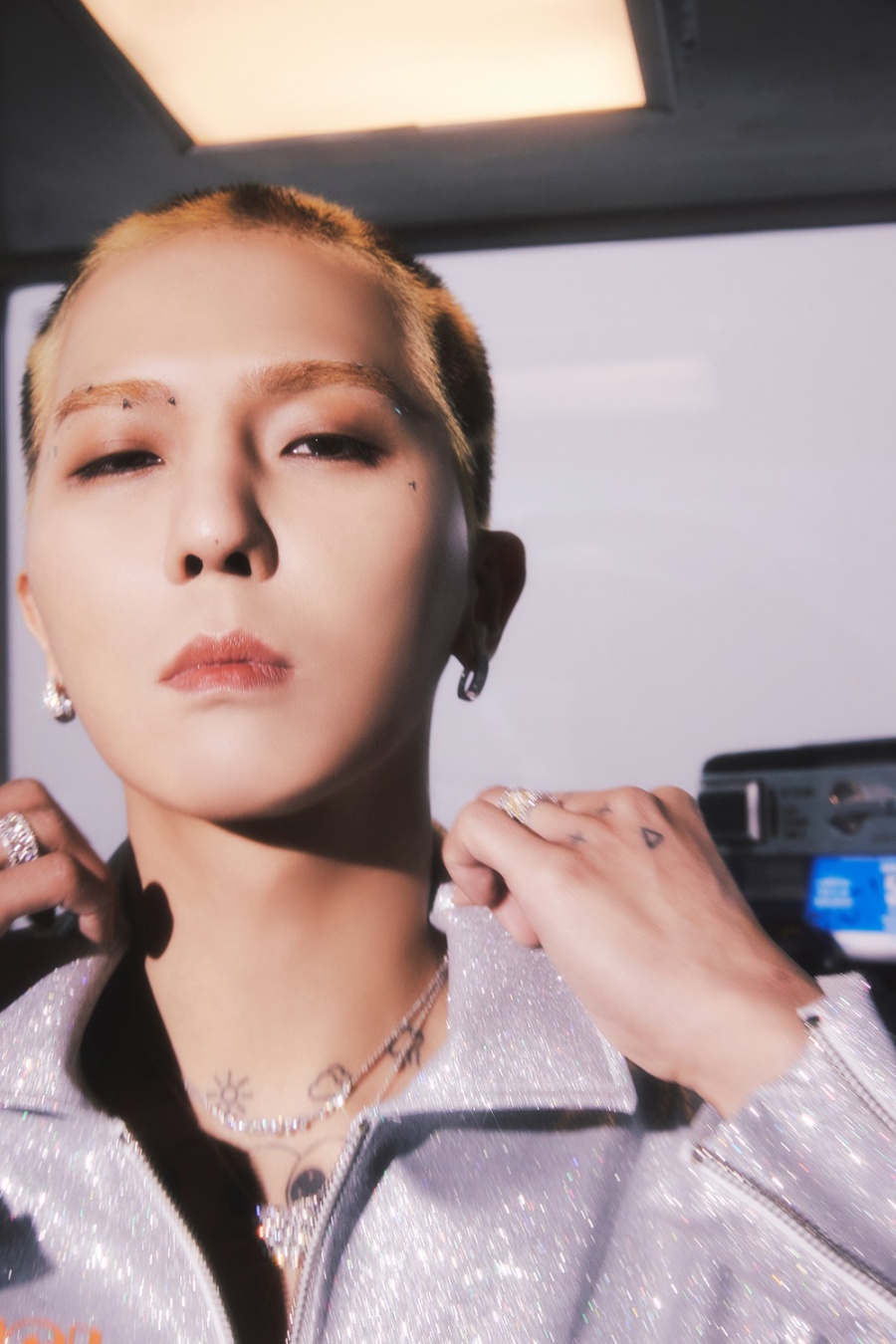 "'탕!♡' 저격할 준비 완료"…송민호, 팬심 정조준하는 사랑스러운 카우보이[종합]