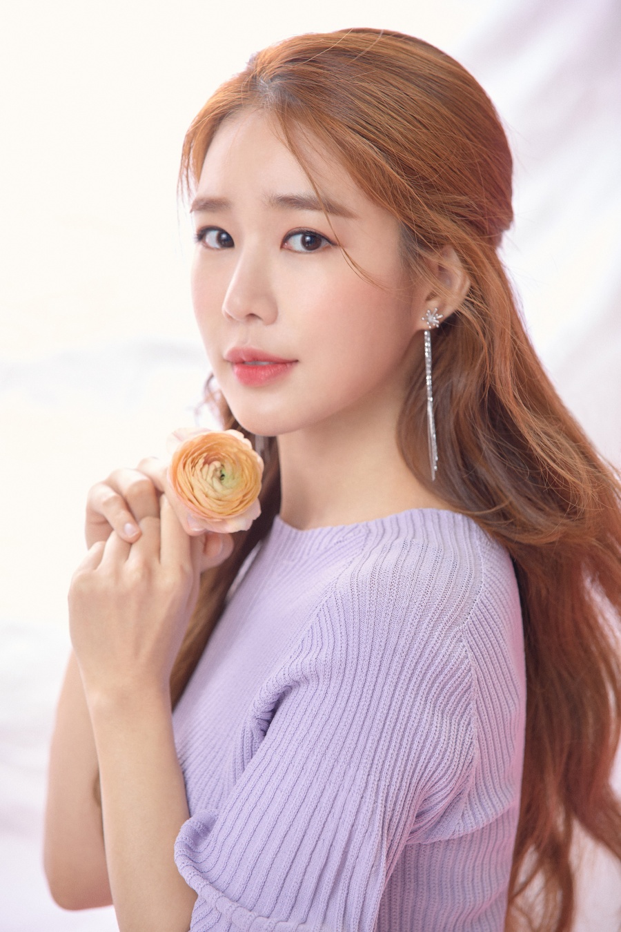 유인나, 청각장애 아동 위해 5천만원 기부…3년째 2억 3천만원 누적