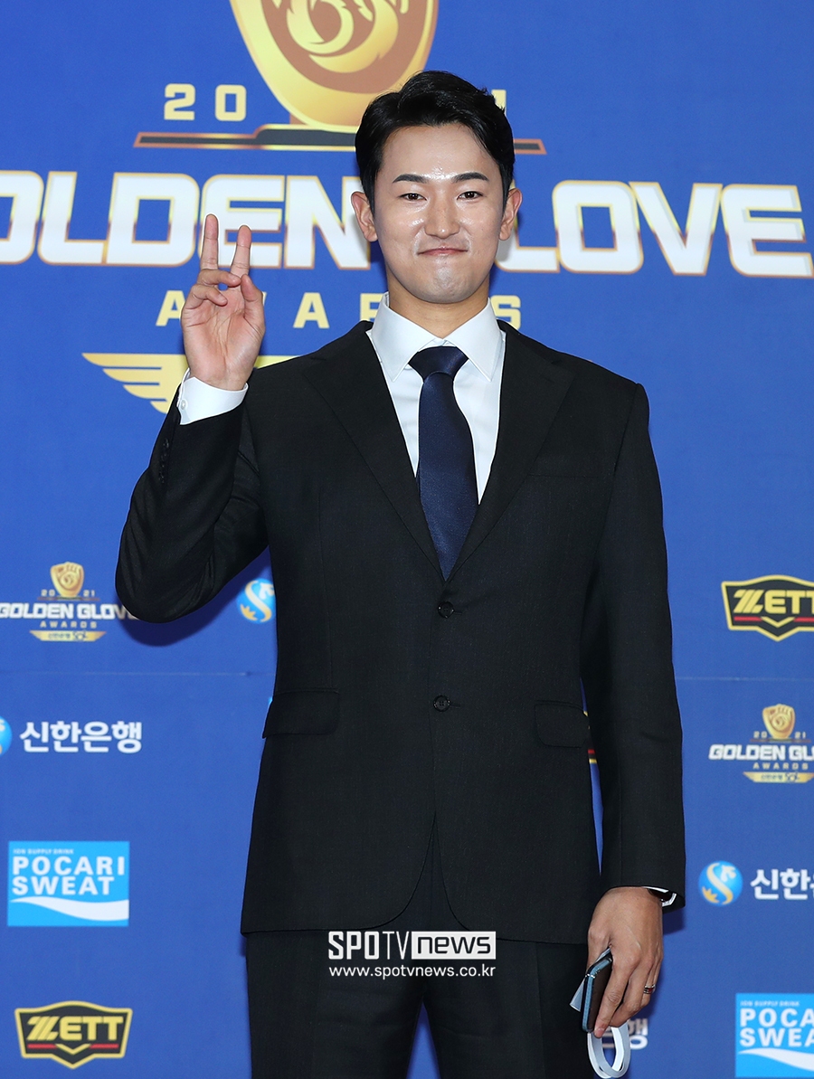 [포토S] 고영표, 멋지게 슈트 입고