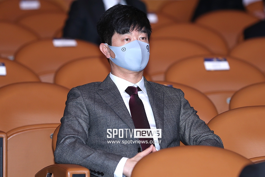[포토S] 골든글러브 참석한 KIA 김종국 감독