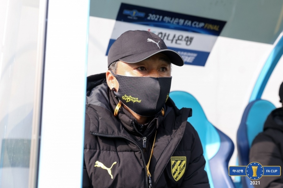 요동친 VAR에 가슴 쓸어 내린 전경준 감독 "뒤집힐까 원통했는데 잘 넘어가"