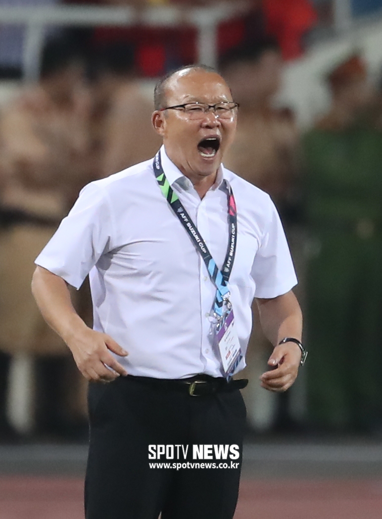 '역시' 박항서의 베트남, 말레이시아 3-0 완파…'스즈키컵 2연승'