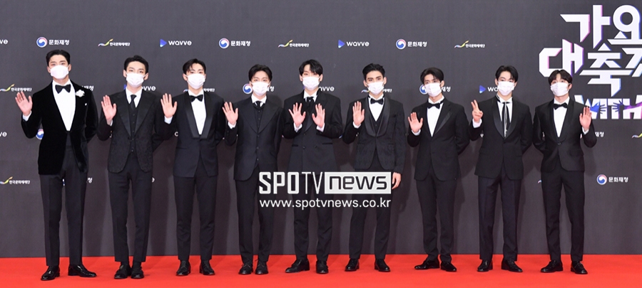 [포토S] SF9, '블랙 슈트 입고'