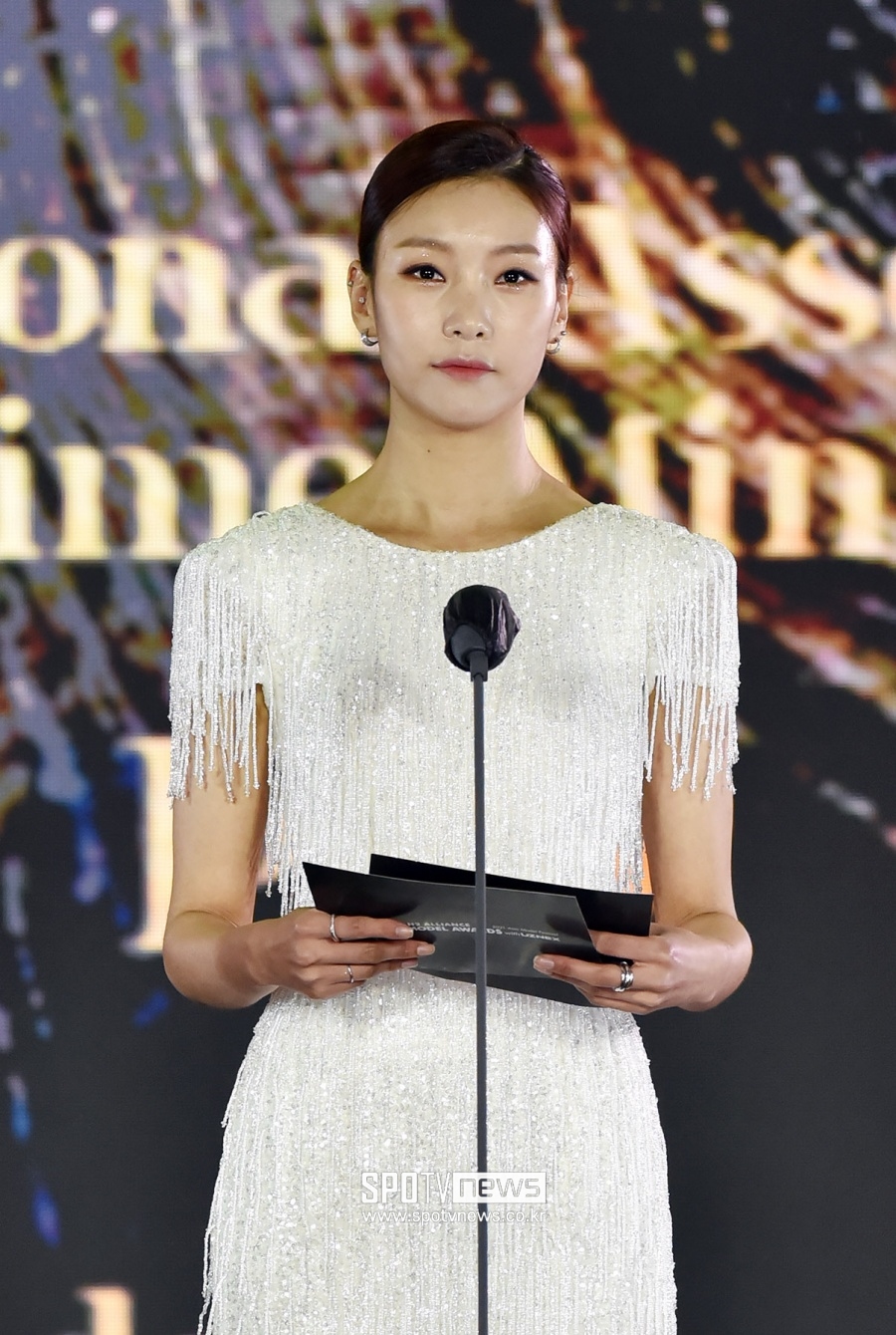 [포토]슈퍼모델 송은지 '아시아모델상 시상하러 왔어요'