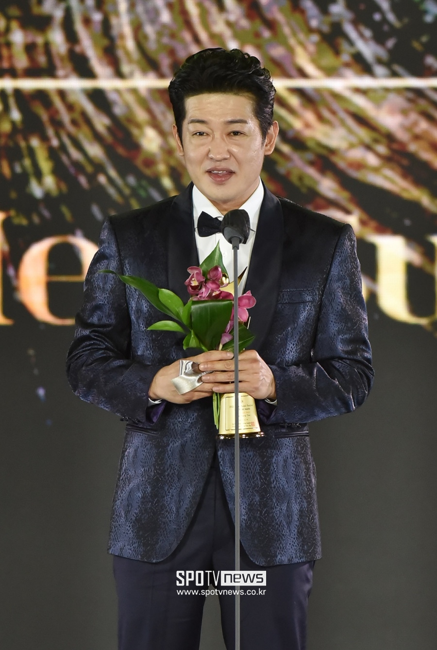 [포토]허성태 '아시아모델어워즈, 아시아특별상 받았어요'