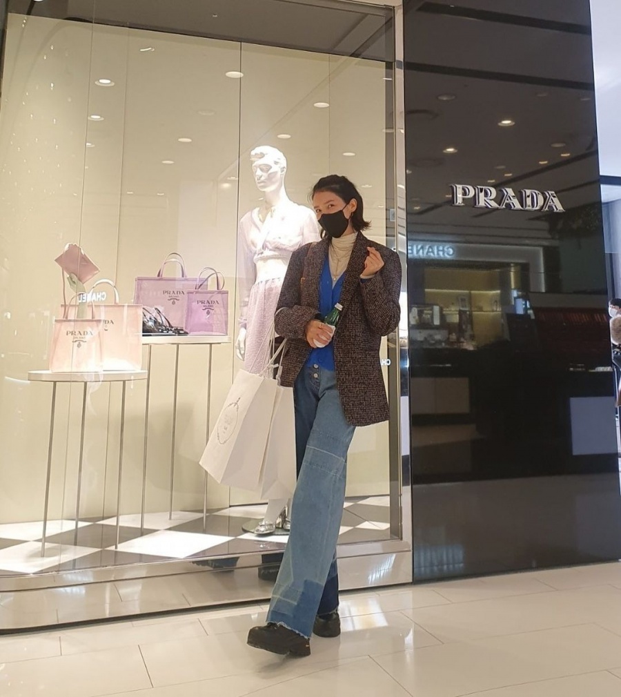 채정안, 850만 원 쇼핑으로는 모자랐나…P사로 또 한 번 '플렉스'